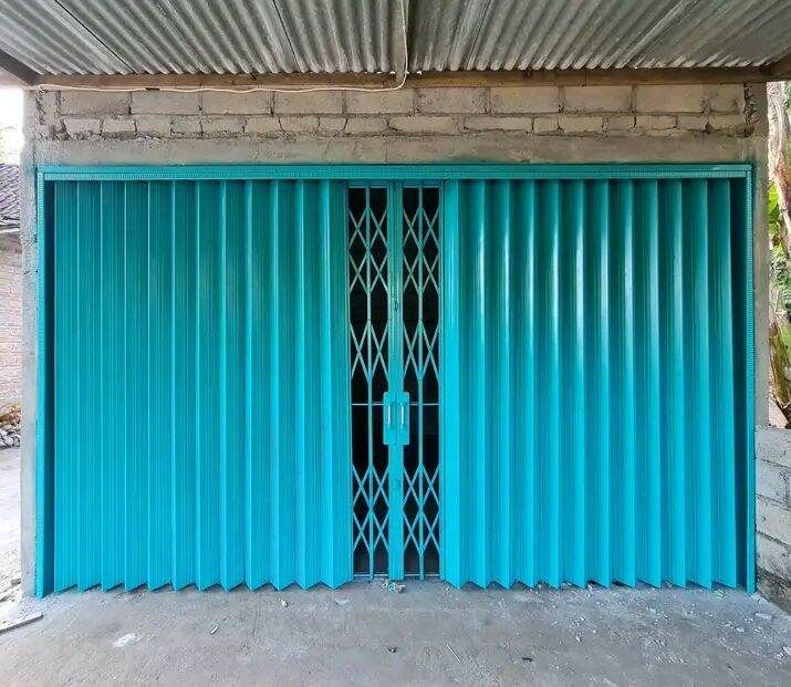 pintu harmonika